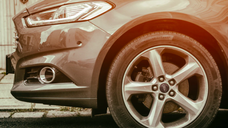 Rim tayar umpama 'mahkota' bagi sesebuah kereta. Penjagaan rapi adalah suatu yang wajib dilakukan pemilik kenderaan