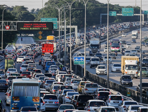Sudah tiba masa lebih banyak pengeluar kenderaan menghasilkan kereta cekap tenaga dan mampu milik. - Foto ihsan Malay Mail
