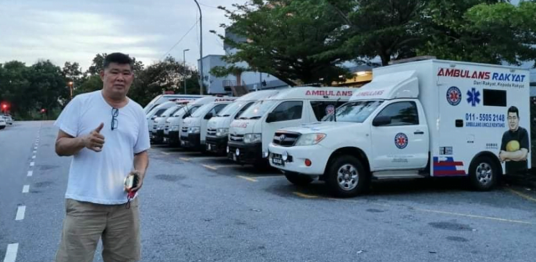 Uncle Kentang terkenal dengan sifatnya suka mebantu insan kesusahan