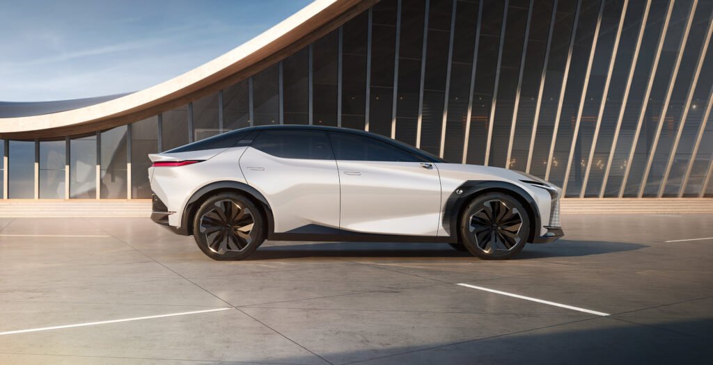 LF-Z Electrified bukan sahaja 'menawan' malah, memiliki kuasa yang luar biasa