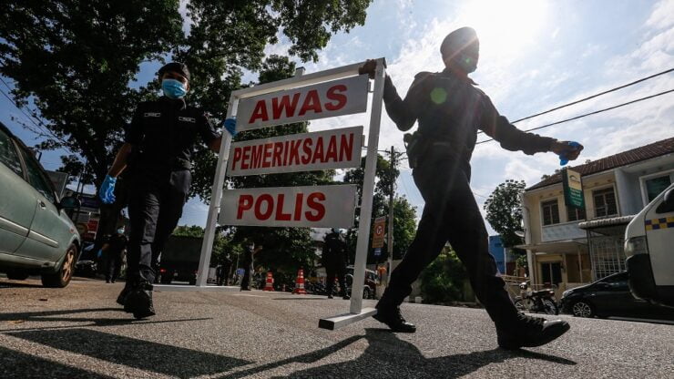 Polis melakukan kawalan ketat bagi mengelak sebarang aktiviti rentas negeri atau daerah