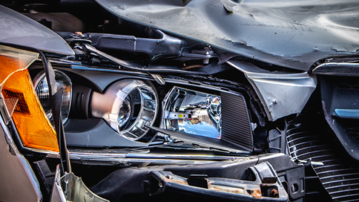 Terdapat pelbagai punca berlaku kemalangan namun, kebanyakannya adalah berpunca daripada sikap manusia. - Foto ihsan Unsplash/Clark Van Der Beken