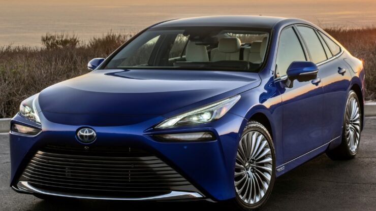 Toyota Mirai bukan sahaja menjimatkan malah, memiliki reka bentuk menawan