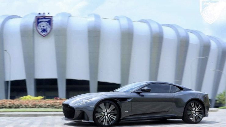 aston martin jdt 09