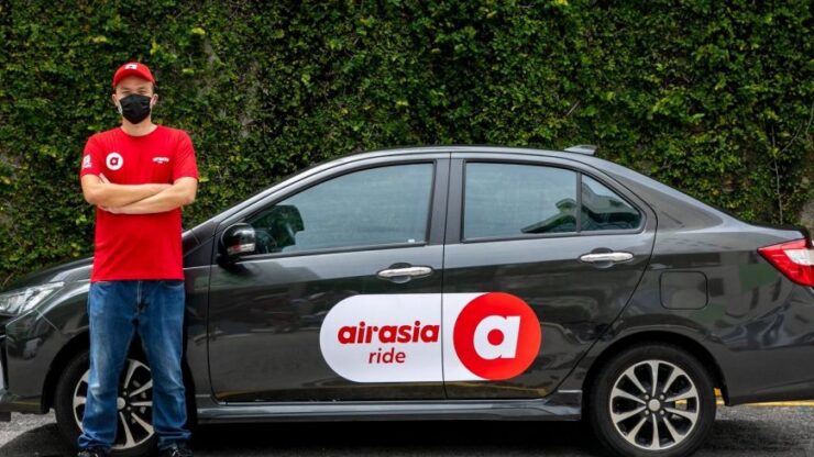 Setakat ini terdapat lebih 30,000 pemandu airasia ride. - Foto ihsan SoyaCincau