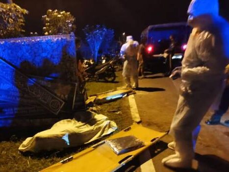 Dua beradik maut selepas motosikal dinaiki kemalangan di Alor Gajah, Melaka. - Foto ihsan PDRM