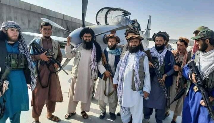 taliban tawan pesawat 01