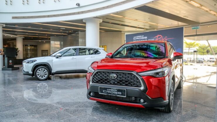 toyota corolla cross 02