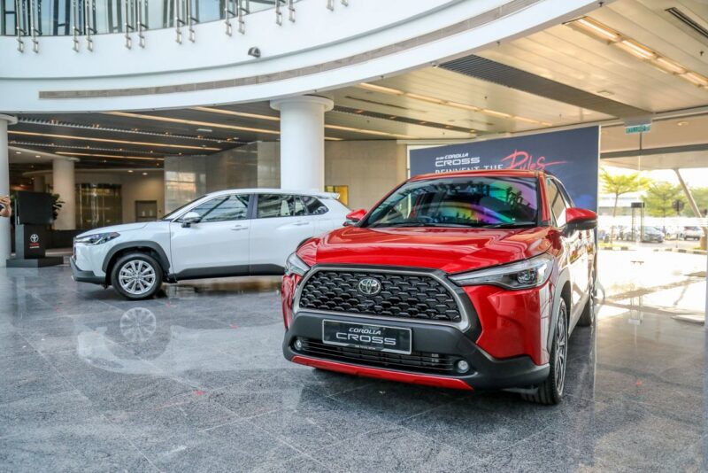 toyota corolla cross 02