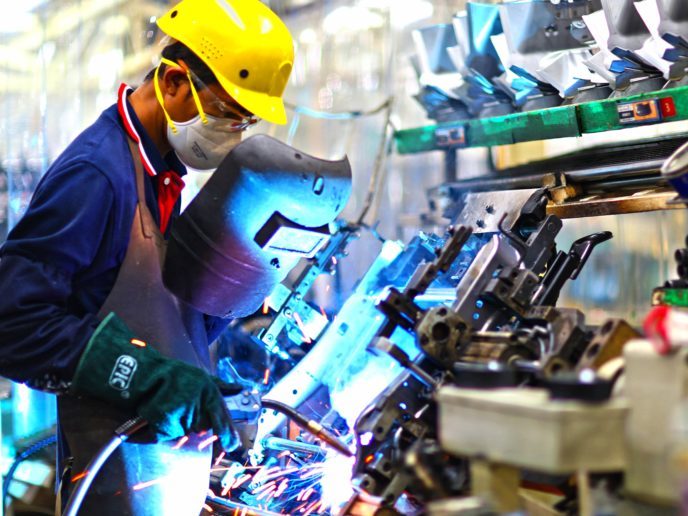 UMW Holdings Bhd mengakui pandemik Covid-19 dan kekurangan cip semikonduktor memberi cabaran kepada industri automotif. - Foto ihsan UMW