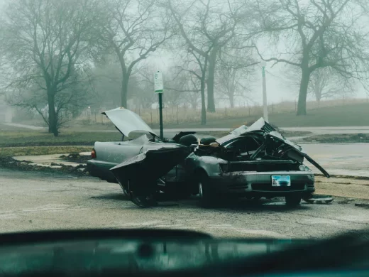 Elak memandu dalam keadaan mabuk demi keselamatan bersama. - Foto ihsan Unsplash/Karl Solano