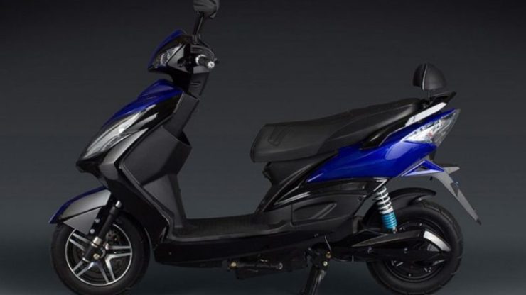 Skuter T-70 boleh bergerak sejauh 120 kilometer dengan sekali pengecasan penuh. - Foto ihsan Treeletrik