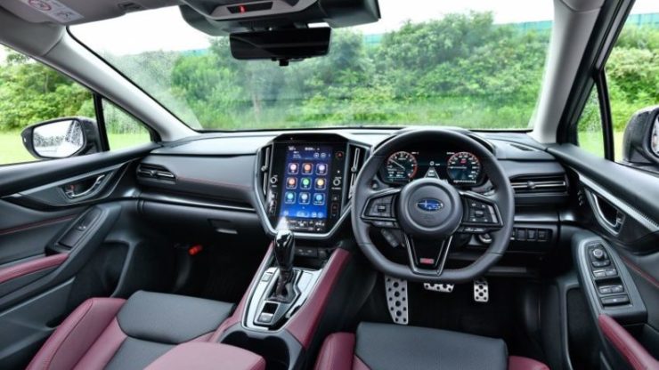 Ruangan kokpit yang cukup canggih. - Foto ihsan Subaru