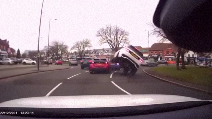 land rover discovery terbalik gr yaris 03