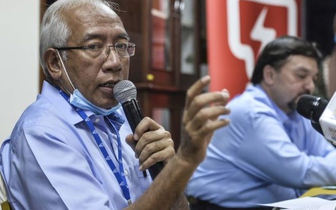 Menteri Pembangunan Luar Bandar Datuk Seri Mahdzir Khalid mengakui kerajaan peka dengan nasib rakyat. - Foto ihsan Malay Mail