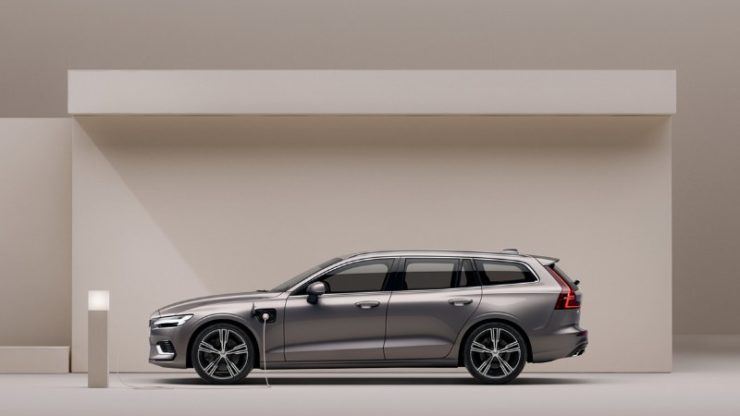 volvo v60 t8 official launch 01