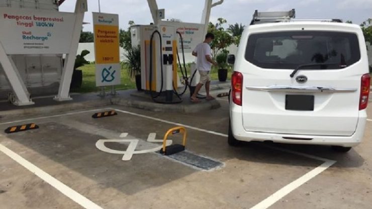 van singapura caj shell recharge 02