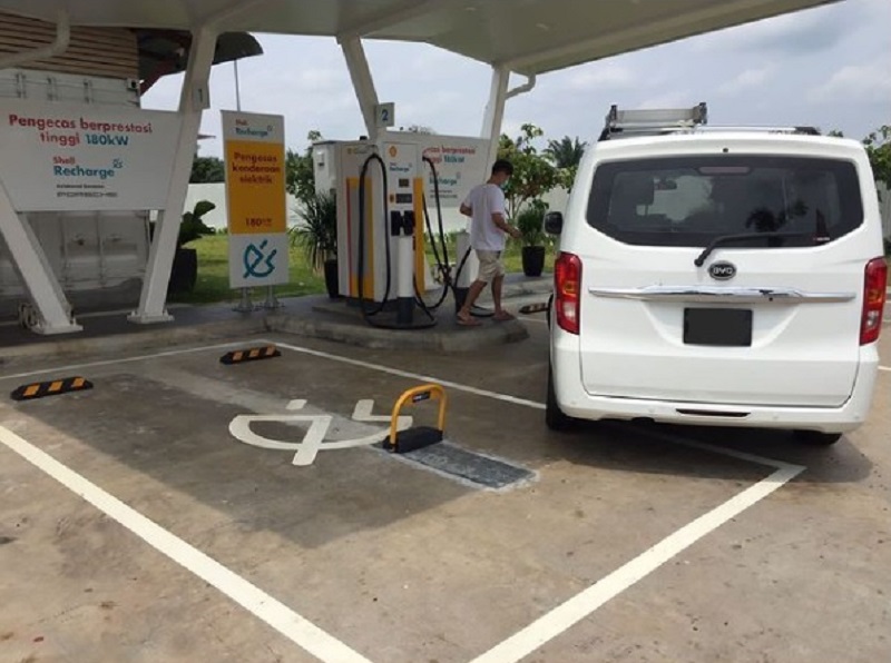 van singapura caj shell recharge 02