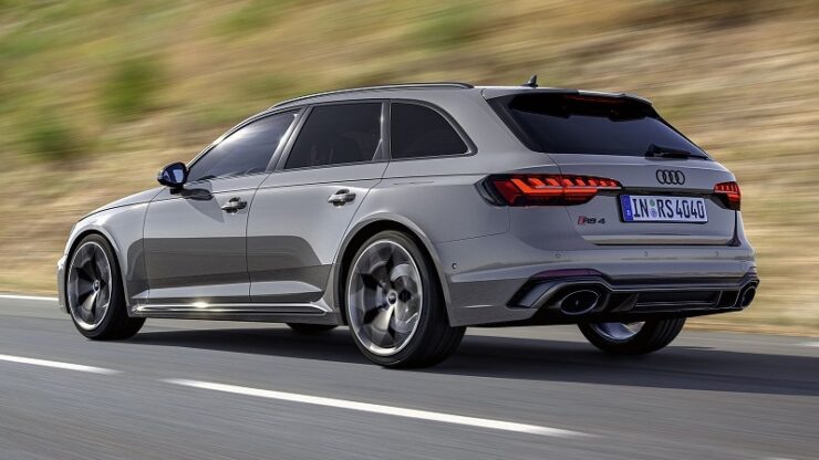 Audi RS 4 Avant mit competition plus-Paket