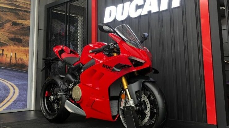 ducati panigale v4s 2022 01