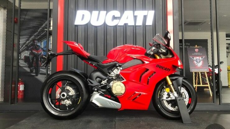 ducati panigale v4s 2022 14