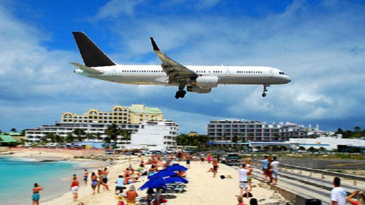 Lapangan Terbang St. Maarten di Kepulauan Caribbean