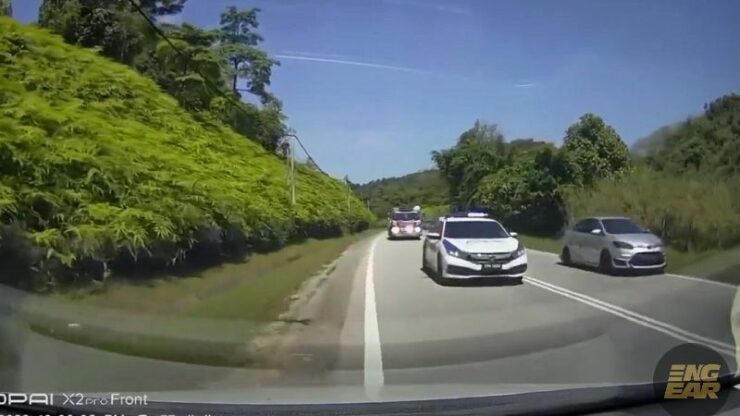 polis pengiring potong garisan 01