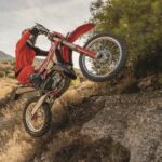 30832_Enduro _ EC 250 _ 2023 _ Action