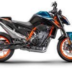 410629_MY22-KTM-890-DUKE-R-_90_-right_MY22_02-Studio-Images