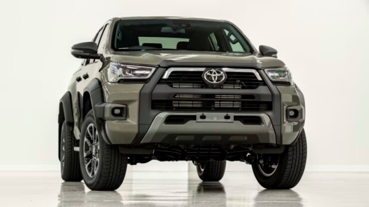 Toyota-Hilux-Rogue-2023-01