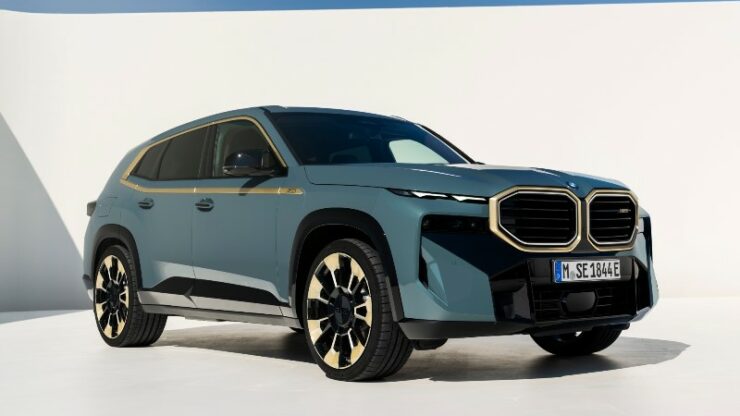 04. The First-Ever BMW XM (Night Gold Line – Cape York Green)