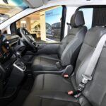 Hyundai Staria 10 tempat duduk 09