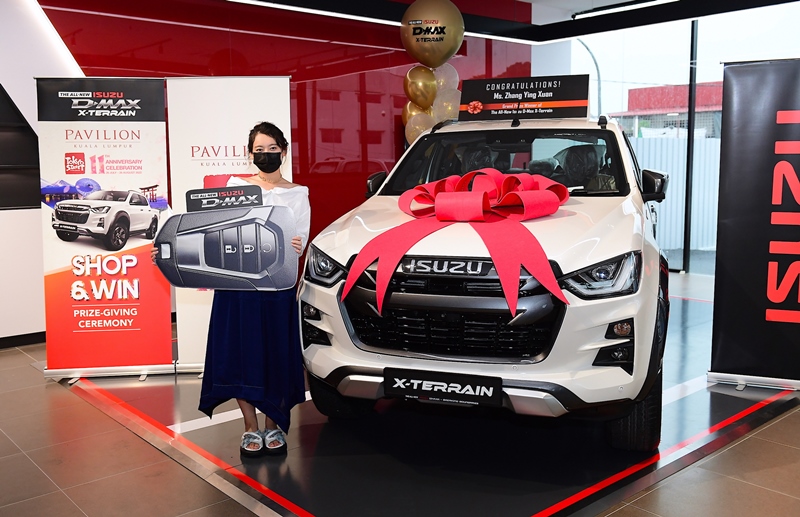 Pelanggan Pavilion KL menang Isuzu D-Max X-Terrain 01