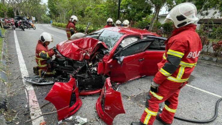 toyota vios kemalangan stereng tersekat