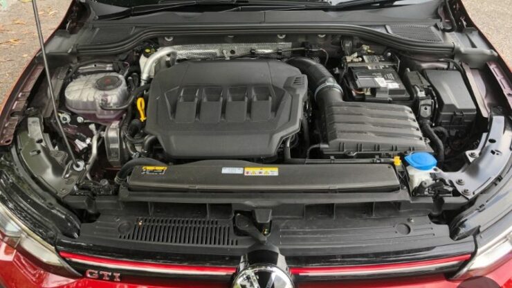 volkswagen golf gti mk8 2022 02