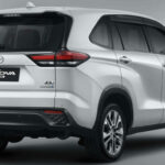 Toyota Innova Zenix 10