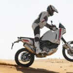 MY22_Ducati_Desert_X_201_UC356497_Mid
