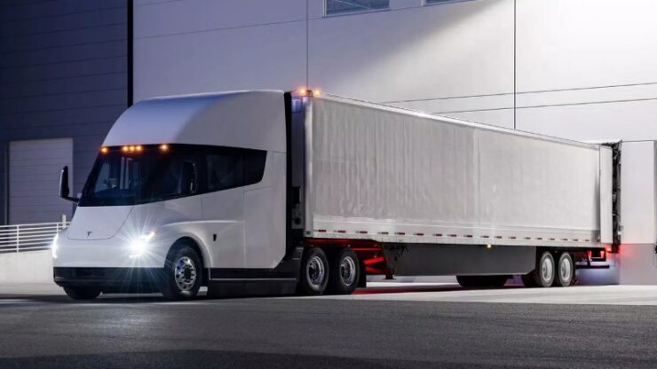 Tesla Semi 01