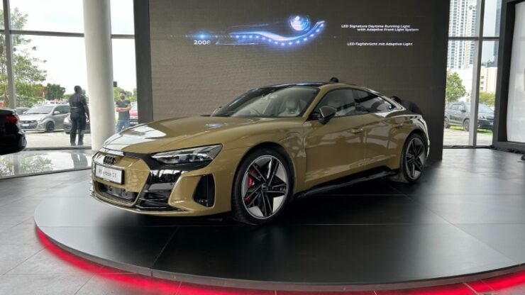 audi rs e-tron gt thumb