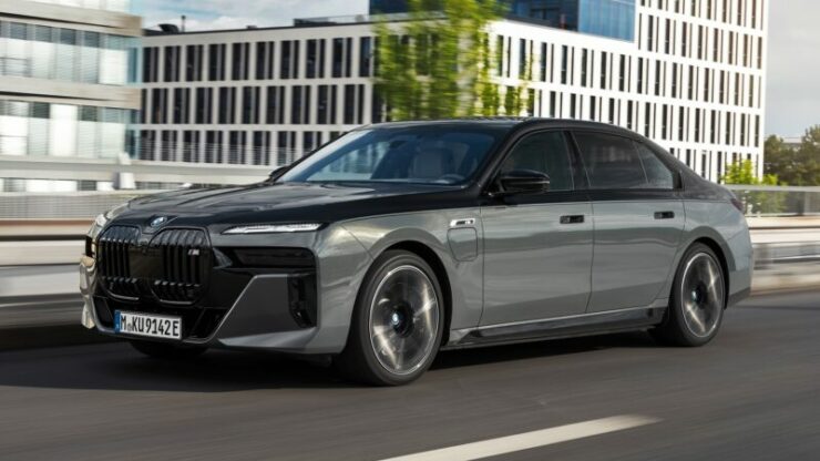 7. The New BMW 750e xDrive M Sport-M Brooklyn Grey