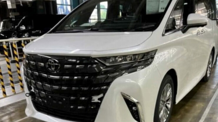 Toyota Alphard tertiris 01
