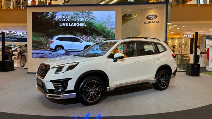 subaru forester 2023 thumb