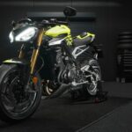 Triumph_MY23_Street_Triple_Moto2_Edition_Static_06
