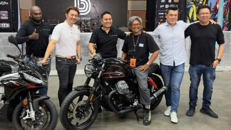 Moto Guzzi V7 Stone launch