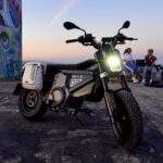 P90512812_highRes_the-new-bmw-ce-02-07