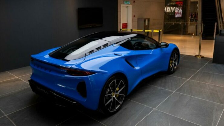 lotus emira i4 2023 01