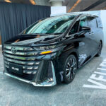 Toyota Vellfire 01