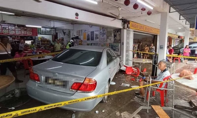 warga emas kemalangan