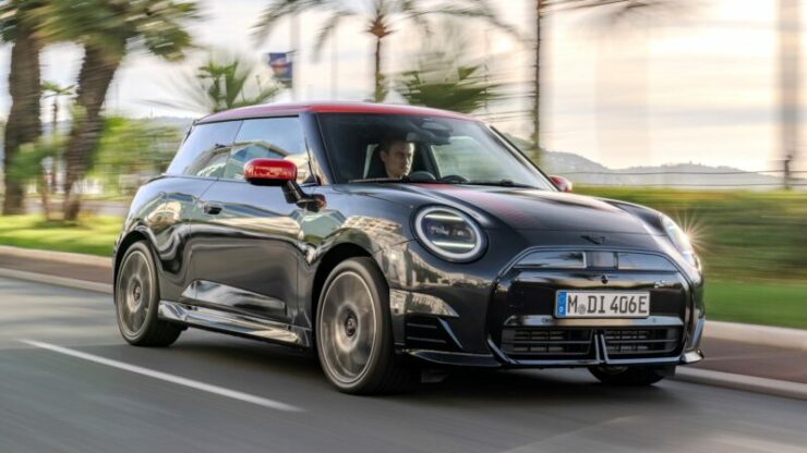 MINI Cooper SE John Cooper Works 01