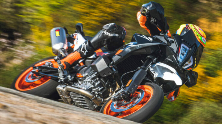 ktm-890-smt-2023-mekanika-3